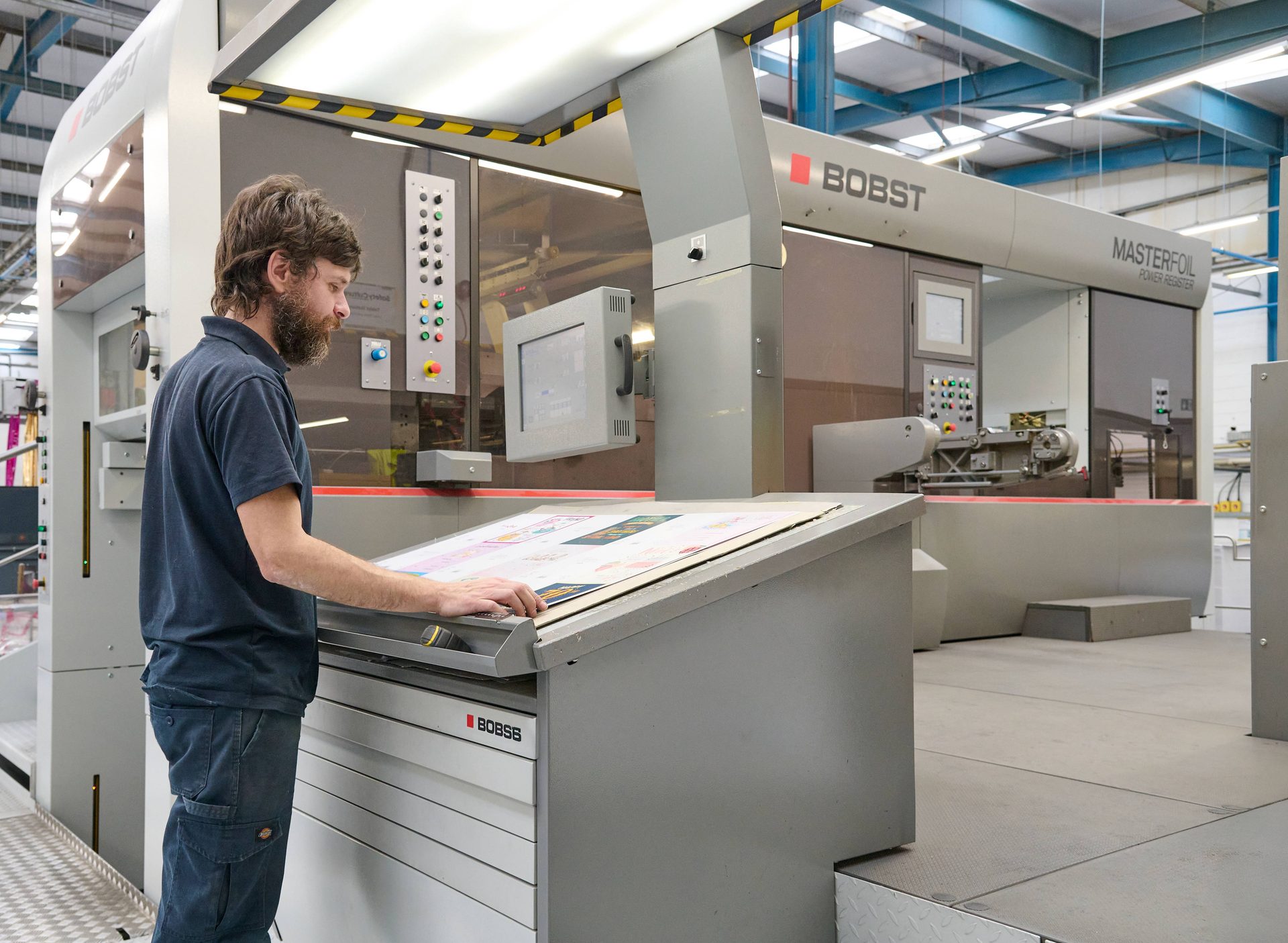 cardfactory manufacturing colleague photo 3